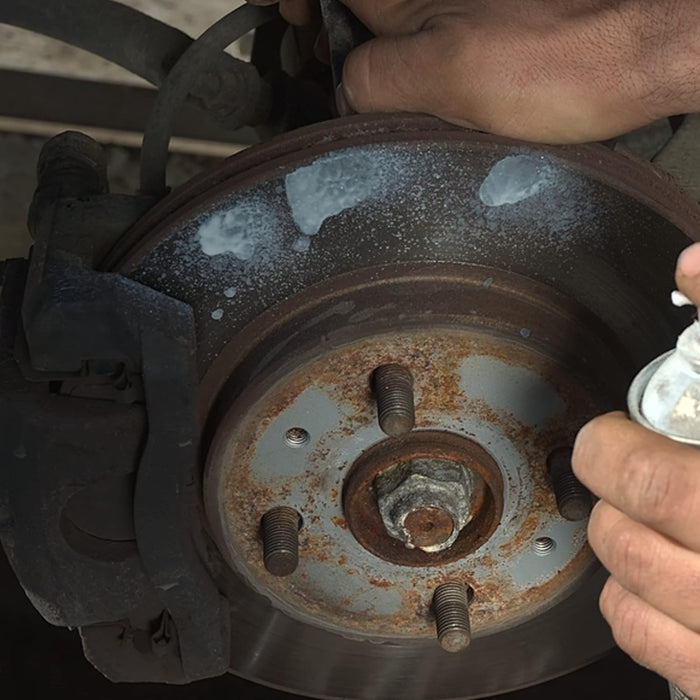 Akfix A110 Brake and Clutch Cleaner - Usage 3