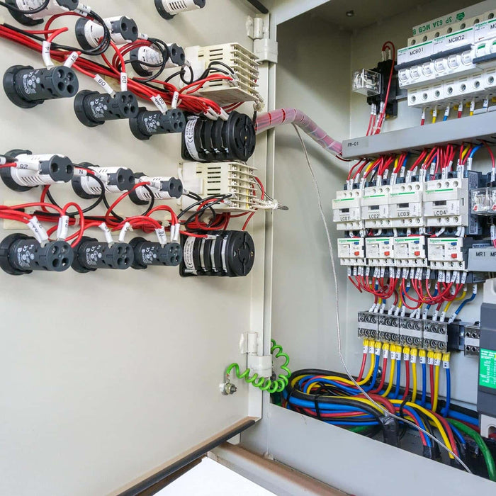 Akfix A60 Electrical Contact Cleaner Spray - Usage 2