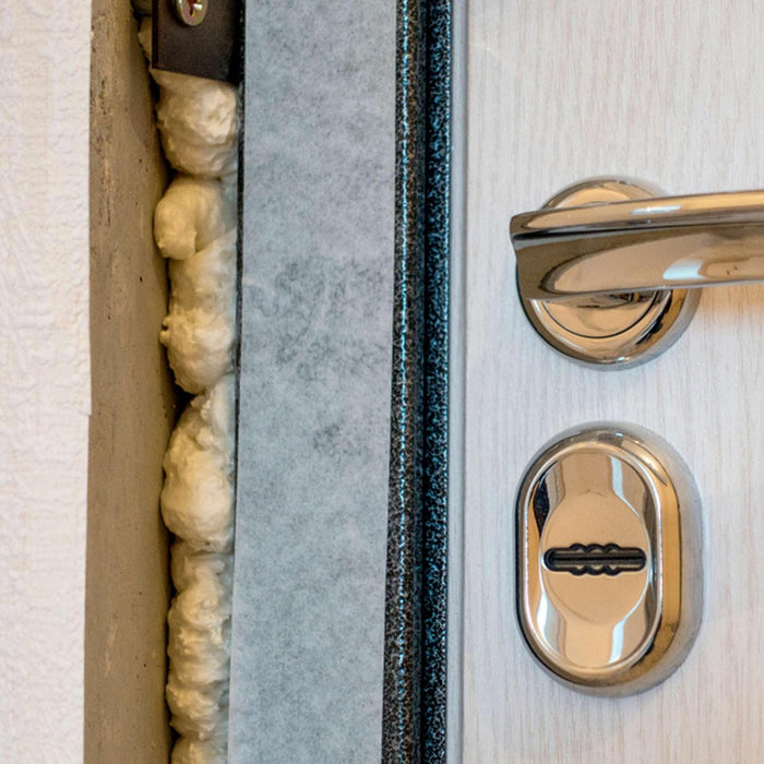 Kraken Bond PRO Window & Door Gap Filler - Usage 5