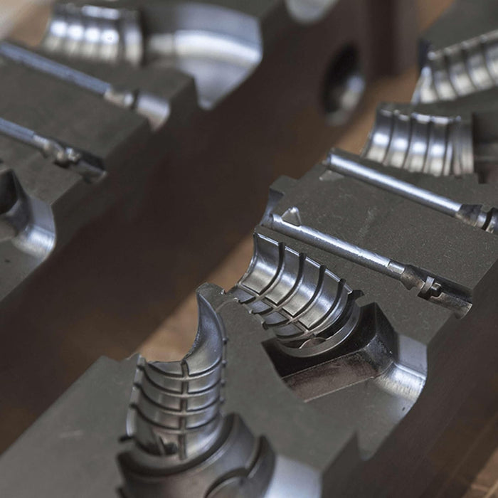 Kraken Bond Silicone Mold Release Spray - Usage 5