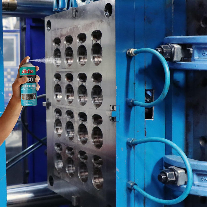 Akfix A80 Silicone Lubricant Spray - Usage 2